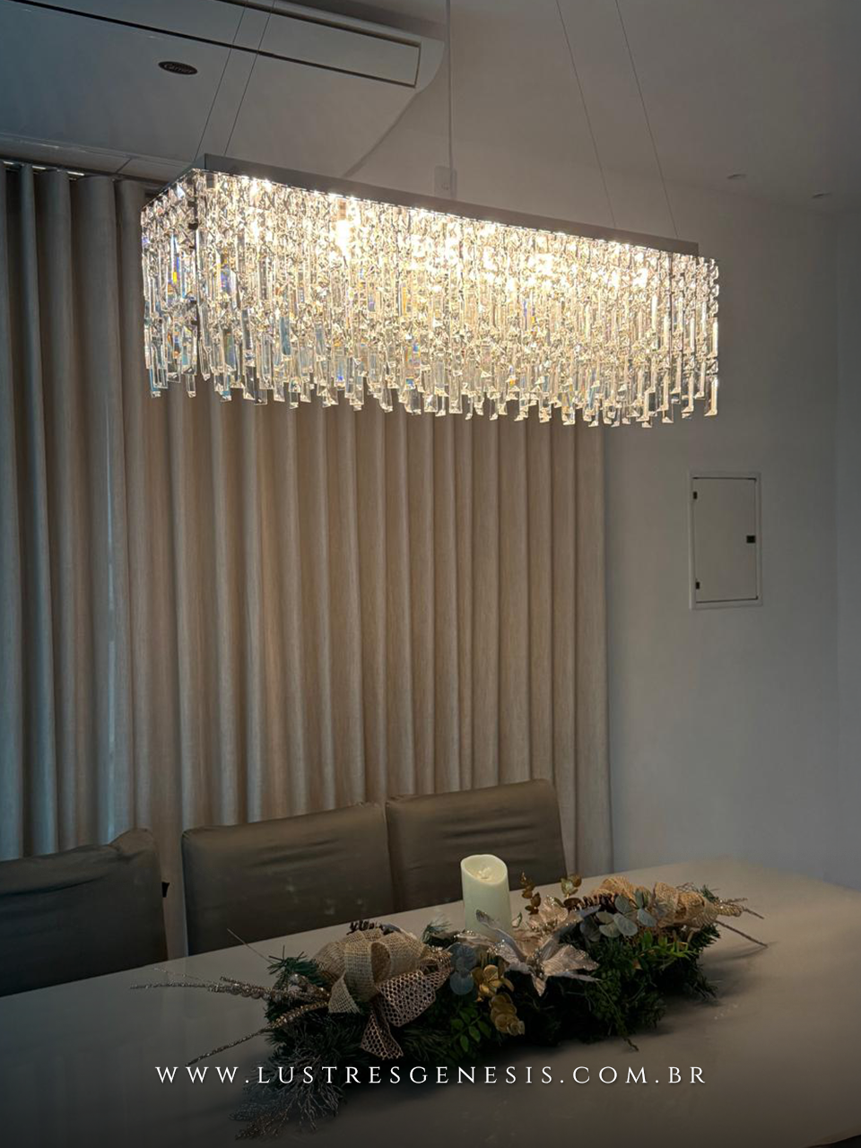 Pendente lustre de cristal retangular Kalista 90x20 para sala de estar e jantar, com cristais pendentes e design moderno, ideal para decorar ambientes sofisticados.